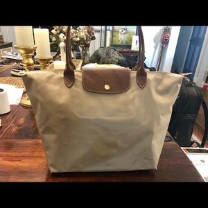 Longchamp Le Pliage Medium Tote
